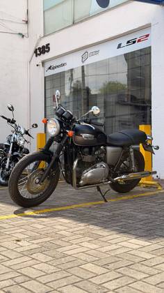 TRIUMPH BONNEVILLE T 100 865 